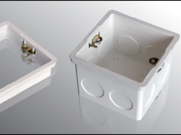 草莓影院在线观看PVC接线盒