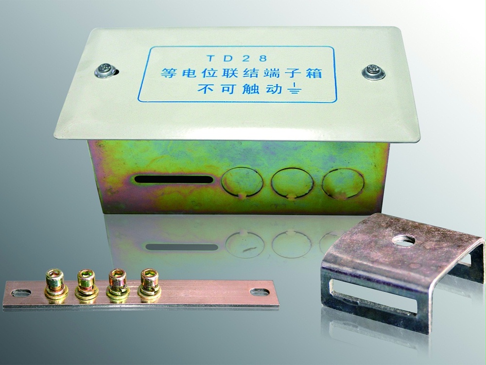 草莓影院在线观看等电位端子箱