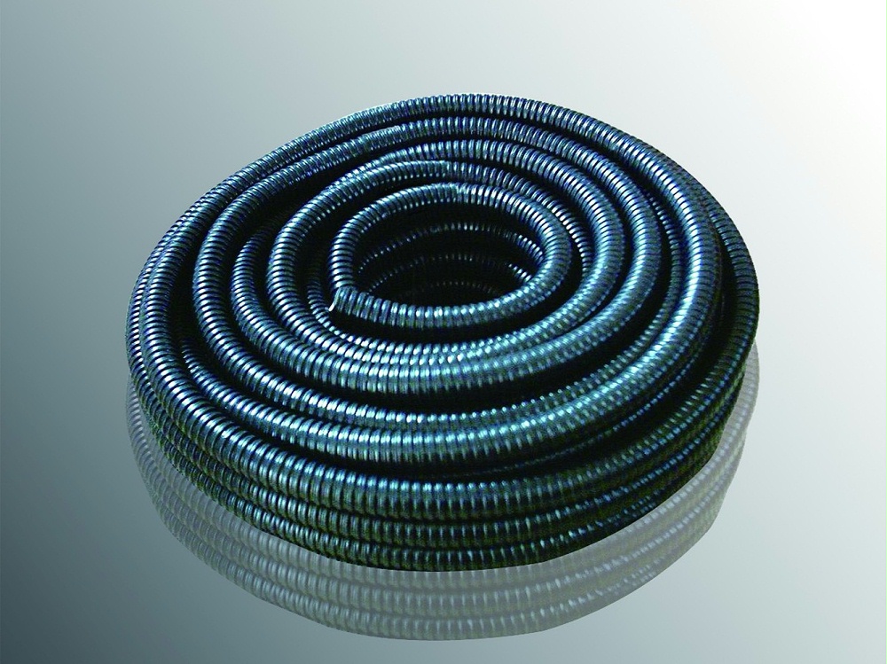 草莓影院在线观看金属软管